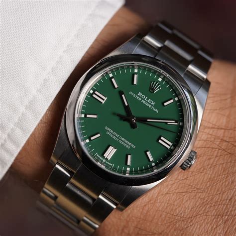 rolex oyster perpetual ref. 126000 - green dial